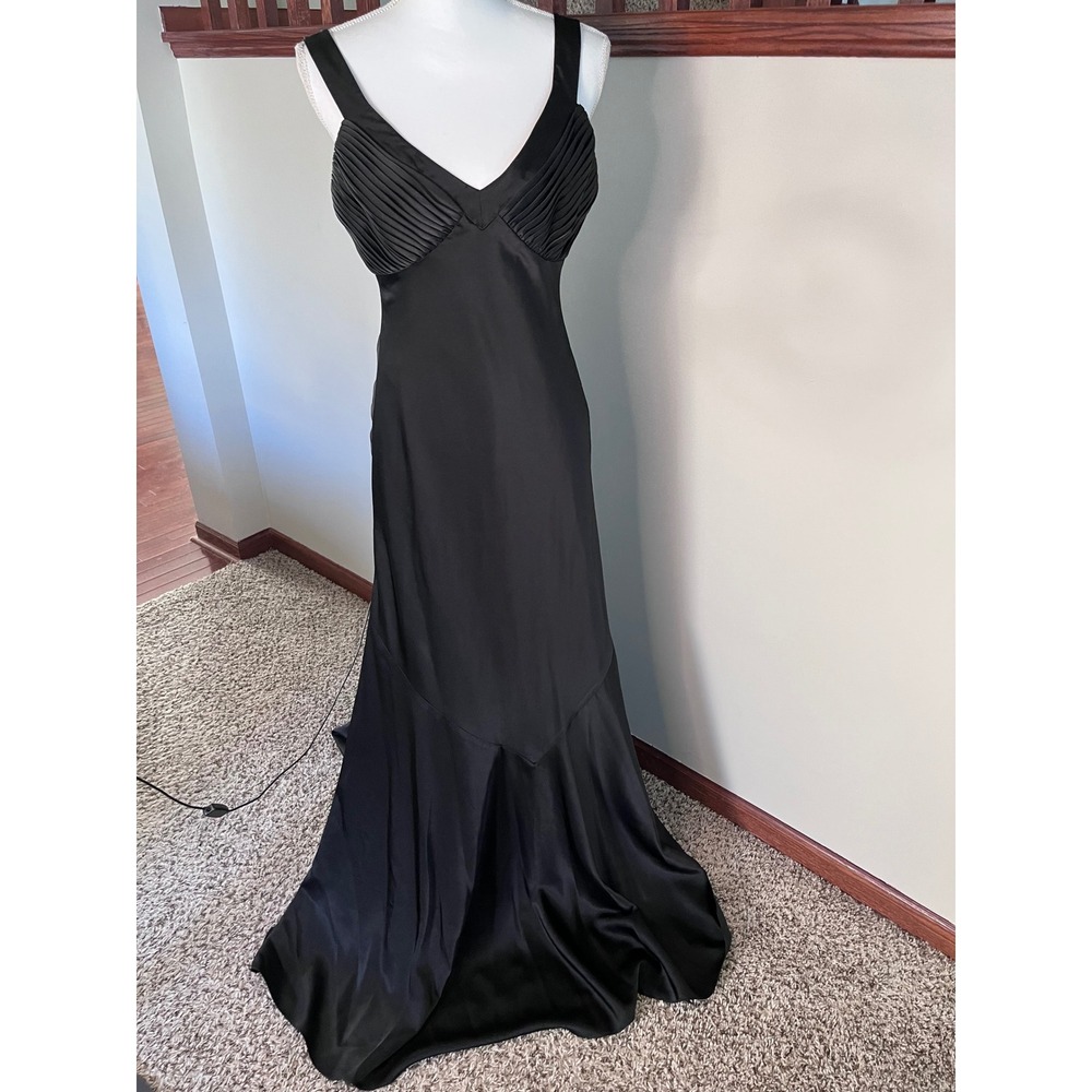 Calvin Klein Black Satin Pleated V-Neck Evening Gown Ruched Back Size 6